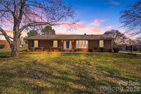 2010 Elizabeth Avenue Hickory NC 28602