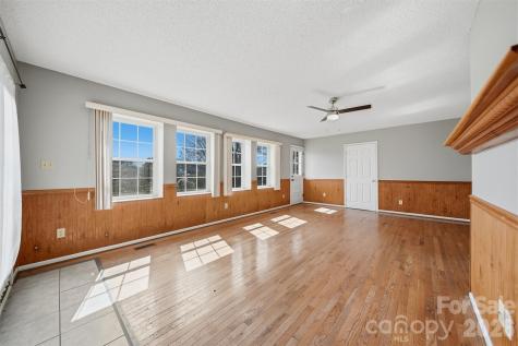 2010 Elizabeth Avenue Hickory NC 28602