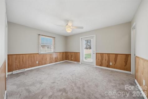 2010 Elizabeth Avenue Hickory NC 28602