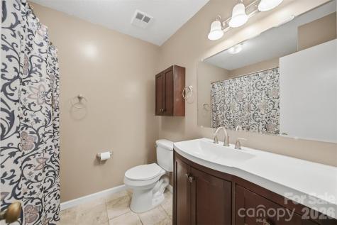 2010 Elizabeth Avenue Hickory NC 28602