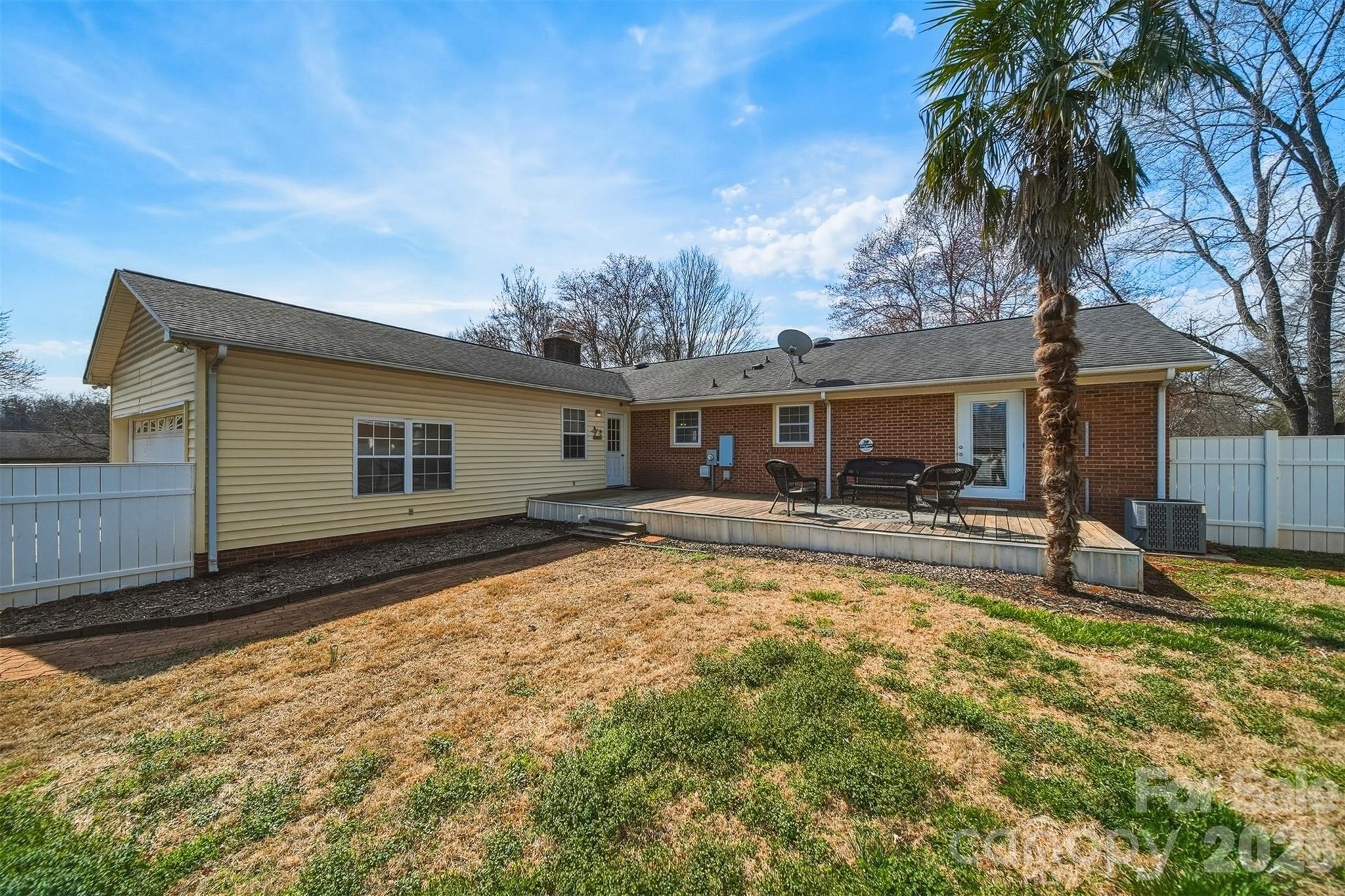 2010 Elizabeth Avenue Hickory NC 28602