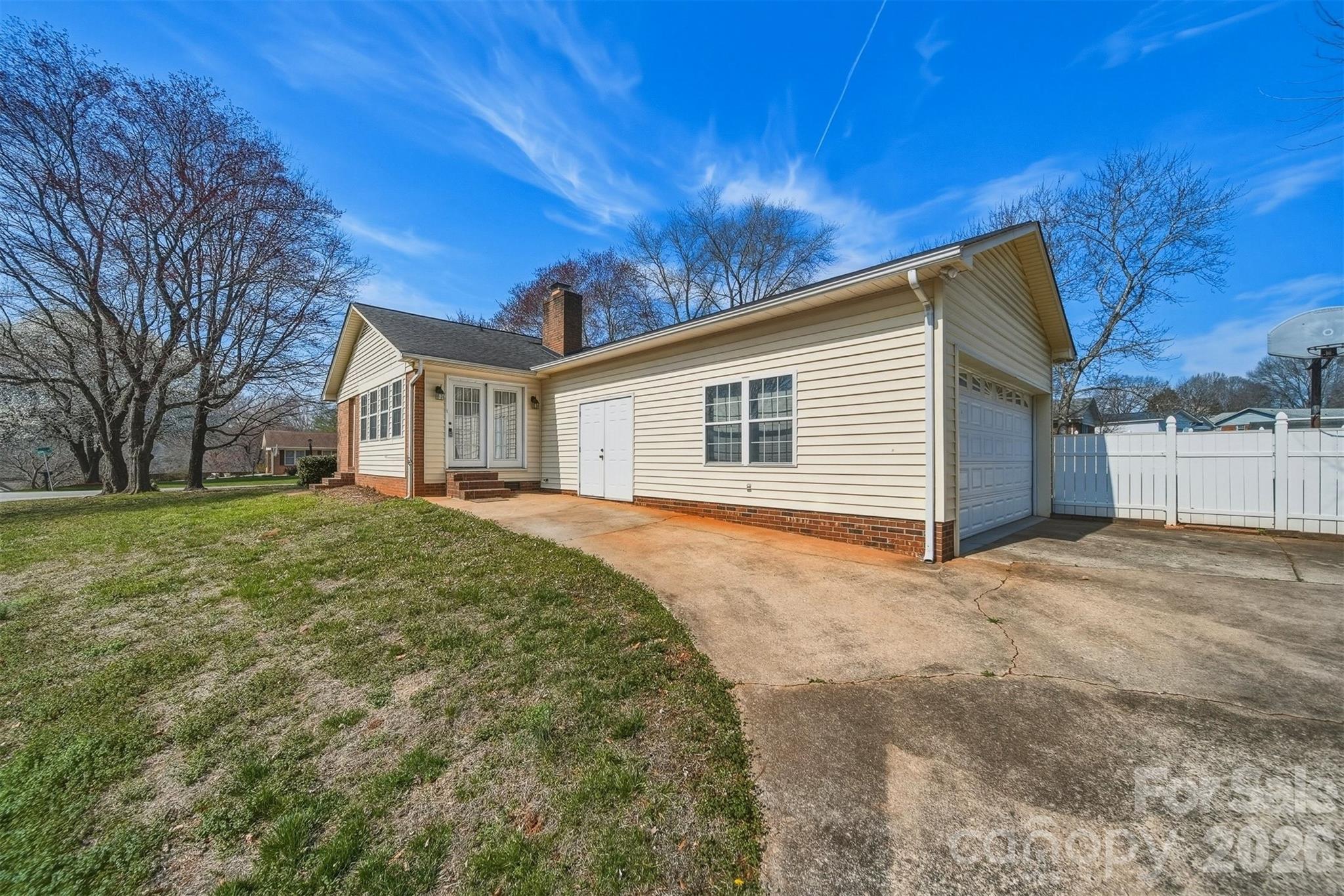 2010 Elizabeth Avenue Hickory NC 28602