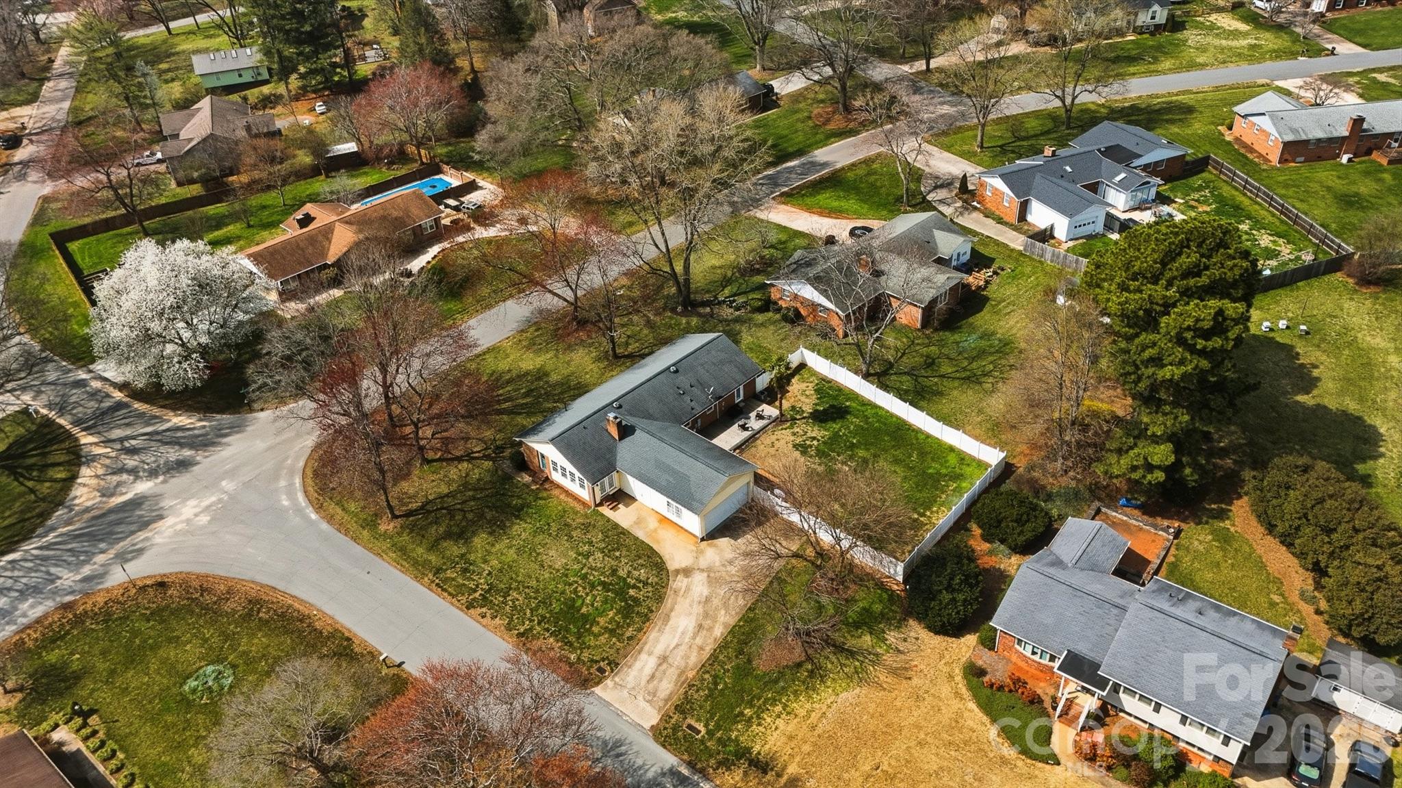 2010 Elizabeth Avenue Hickory NC 28602