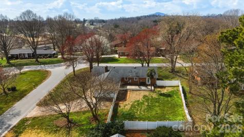 2010 Elizabeth Avenue Hickory NC 28602