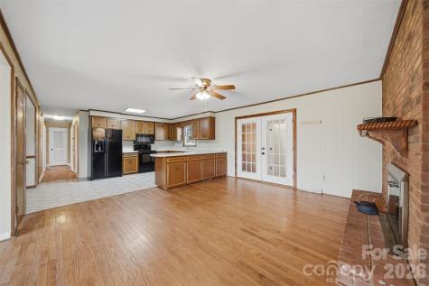 2010 Elizabeth Avenue Hickory NC 28602