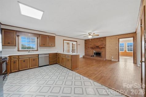 2010 Elizabeth Avenue Hickory NC 28602