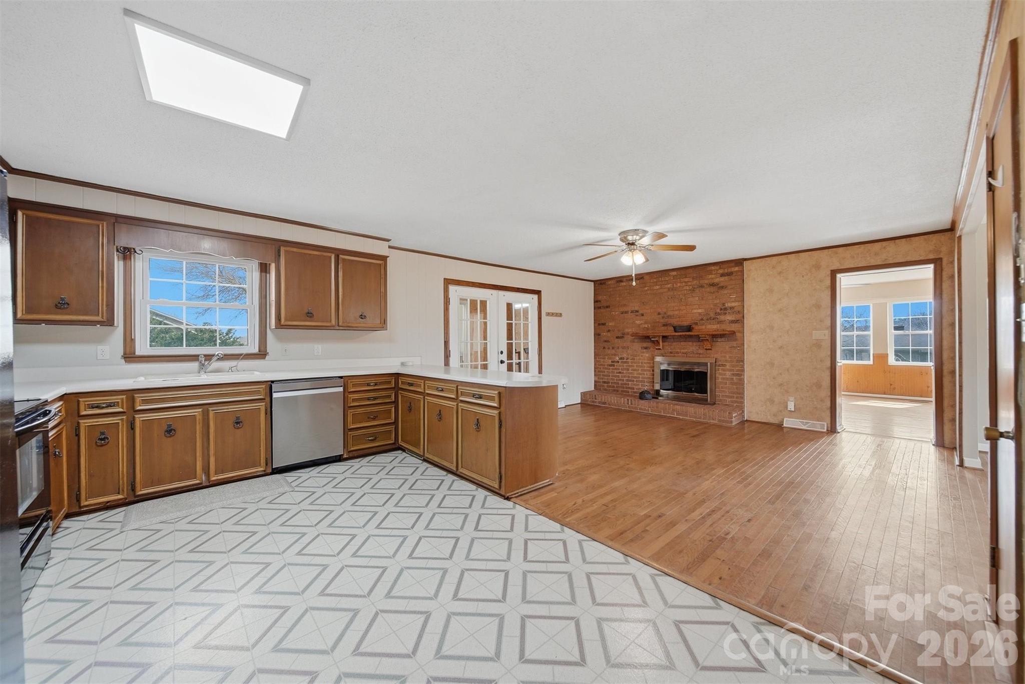 2010 Elizabeth Avenue Hickory NC 28602