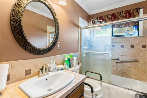 2515 Alleghany Street Charlotte NC 28208