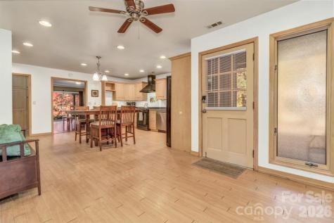 111 Hidden Pond Lane Asheville NC 28804