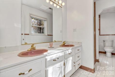 111 Hidden Pond Lane Asheville NC 28804