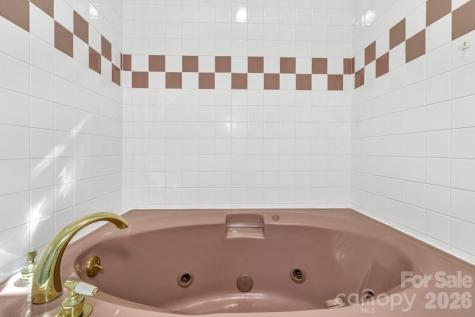 111 Hidden Pond Lane Asheville NC 28804