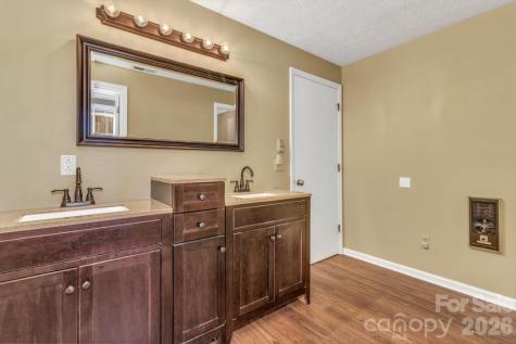 111 Hidden Pond Lane Asheville NC 28804