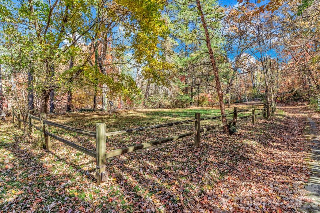 111 Hidden Pond Lane Asheville NC 28804