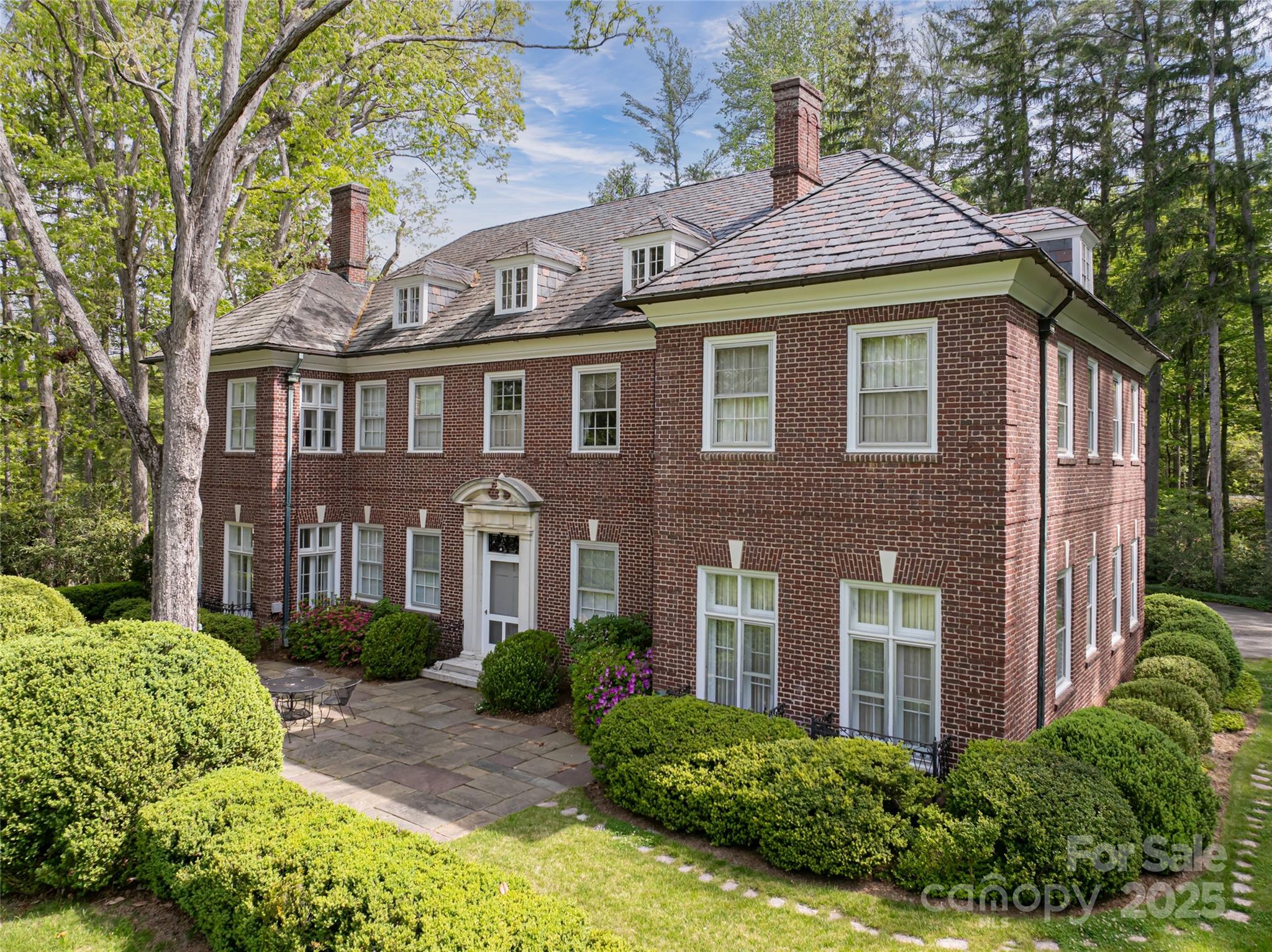 407 Vanderbilt Road Asheville NC 28803