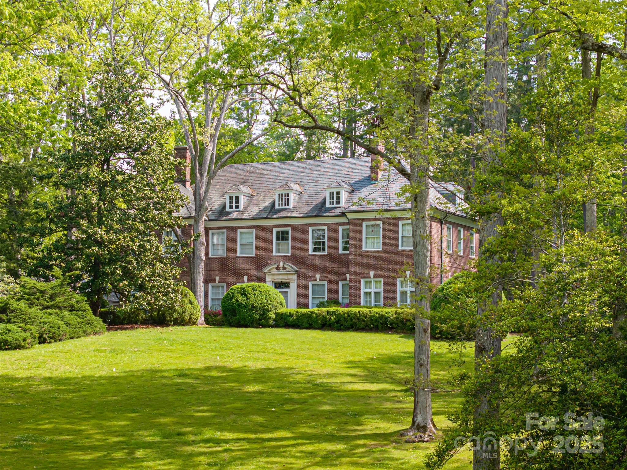 407 Vanderbilt Road Asheville NC 28803