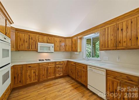 21 Winterview Trail Hendersonville NC 28739
