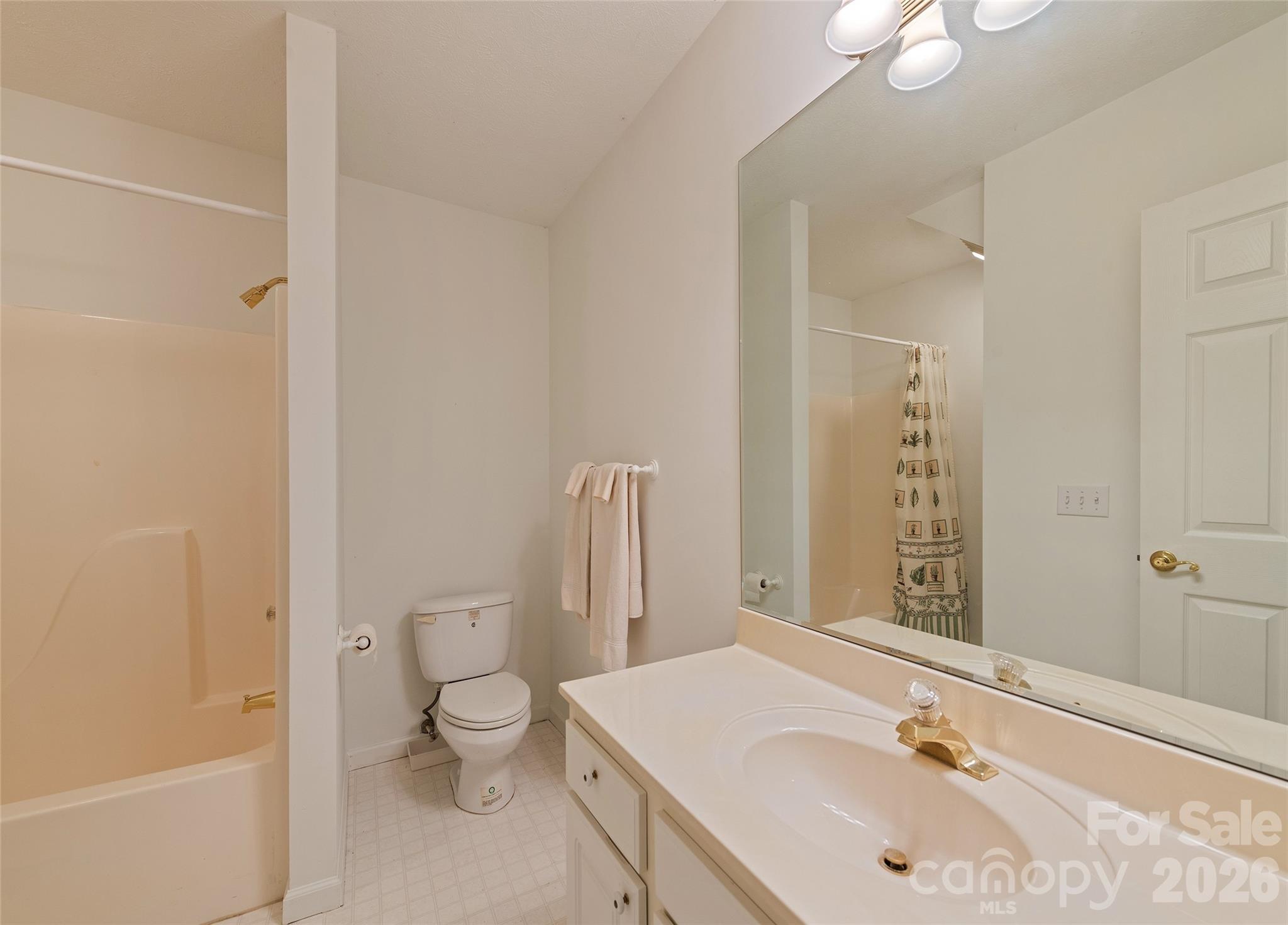 21 Winterview Trail Hendersonville NC 28739