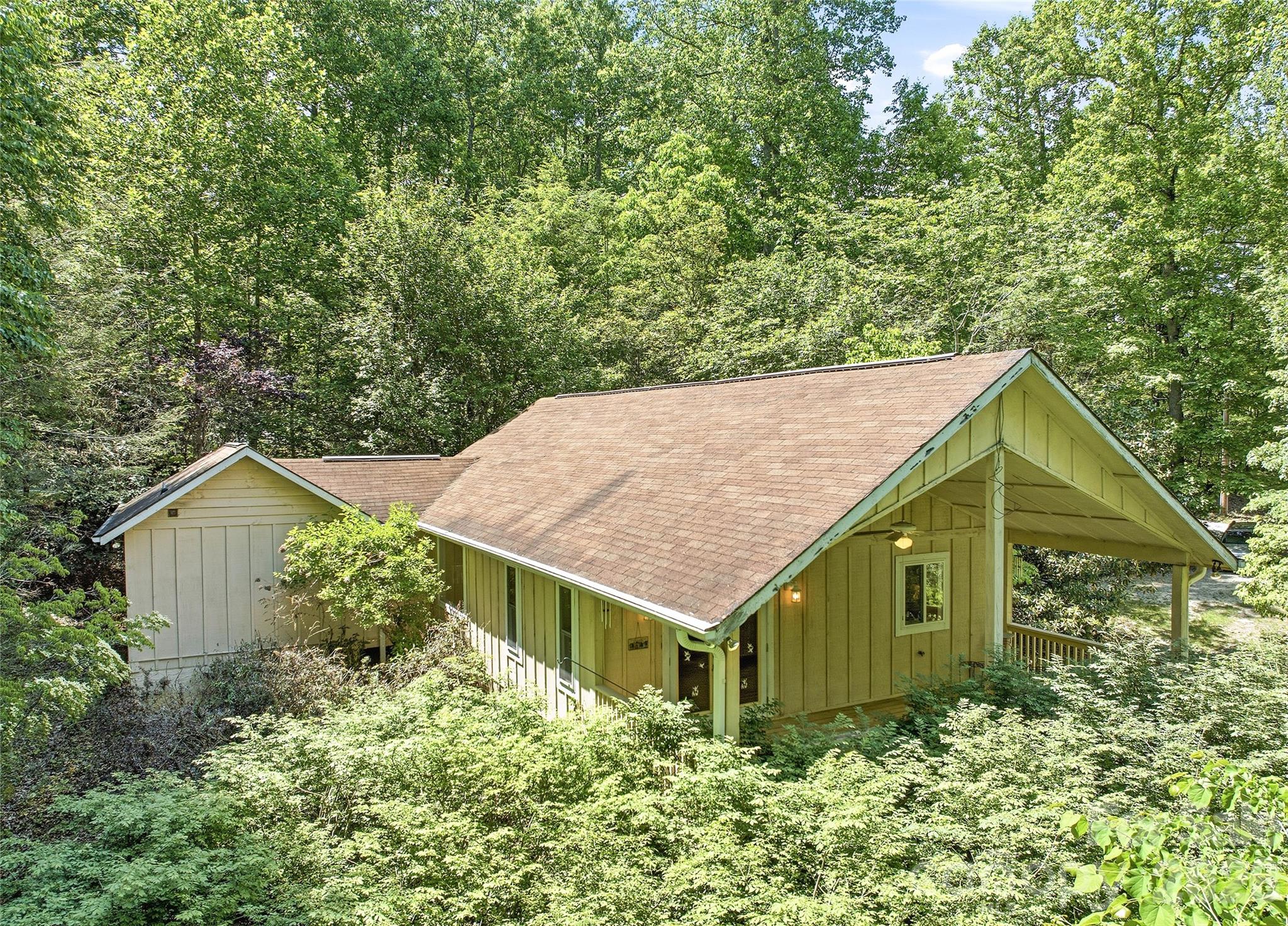 21 Winterview Trail Hendersonville NC 28739