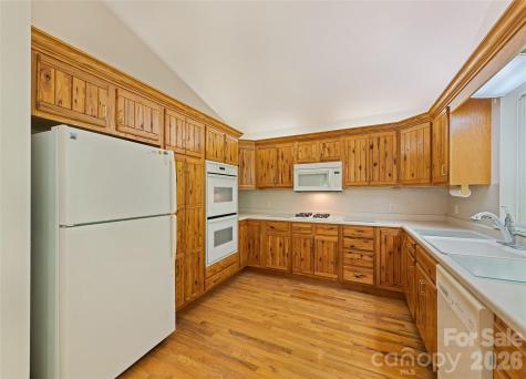 21 Winterview Trail Hendersonville NC 28739