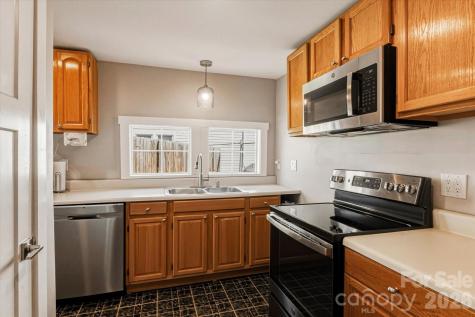 31 Huffman Road Asheville NC 28806