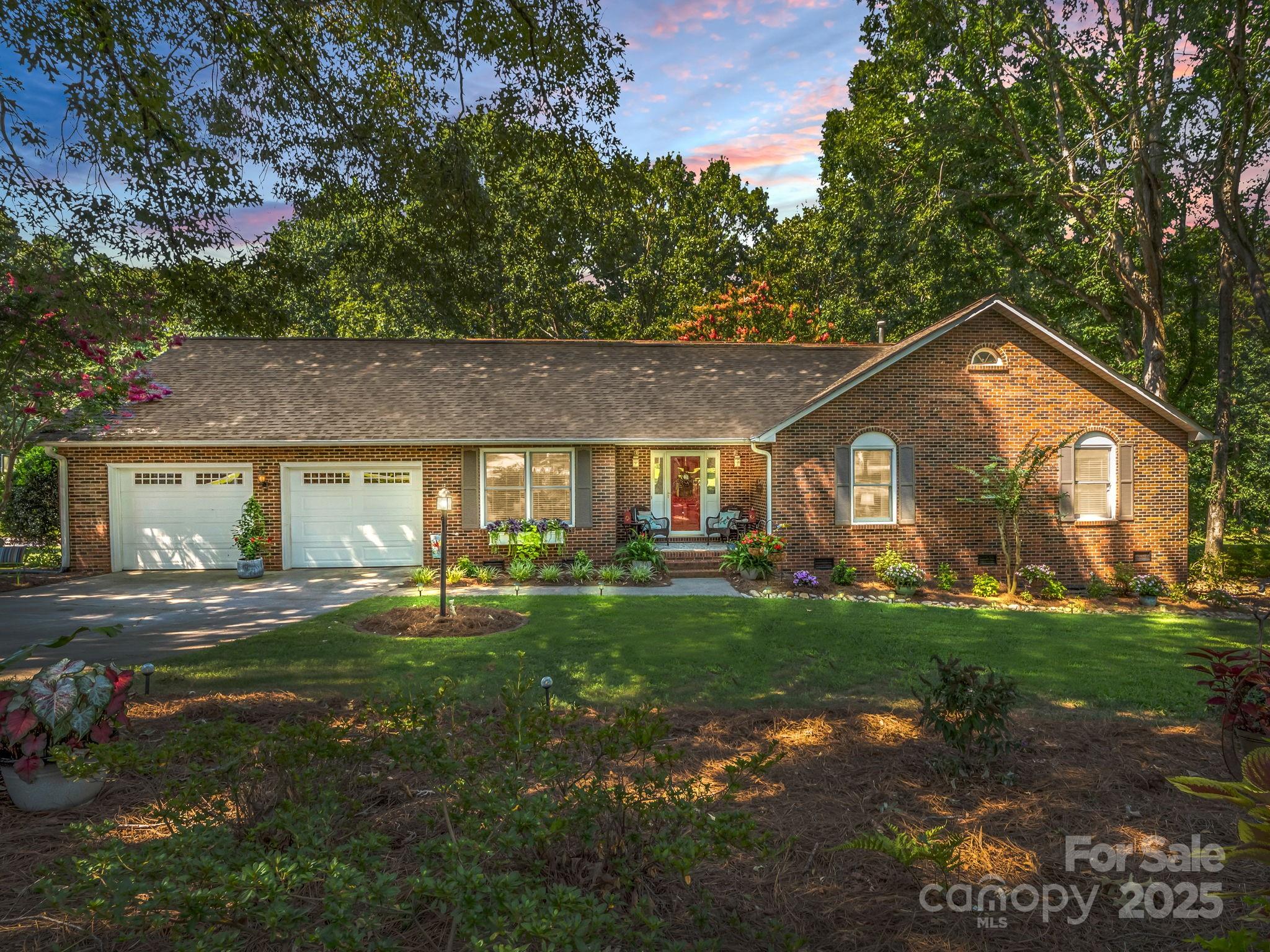 869 Hunting Avenue Lincolnton NC 28092
