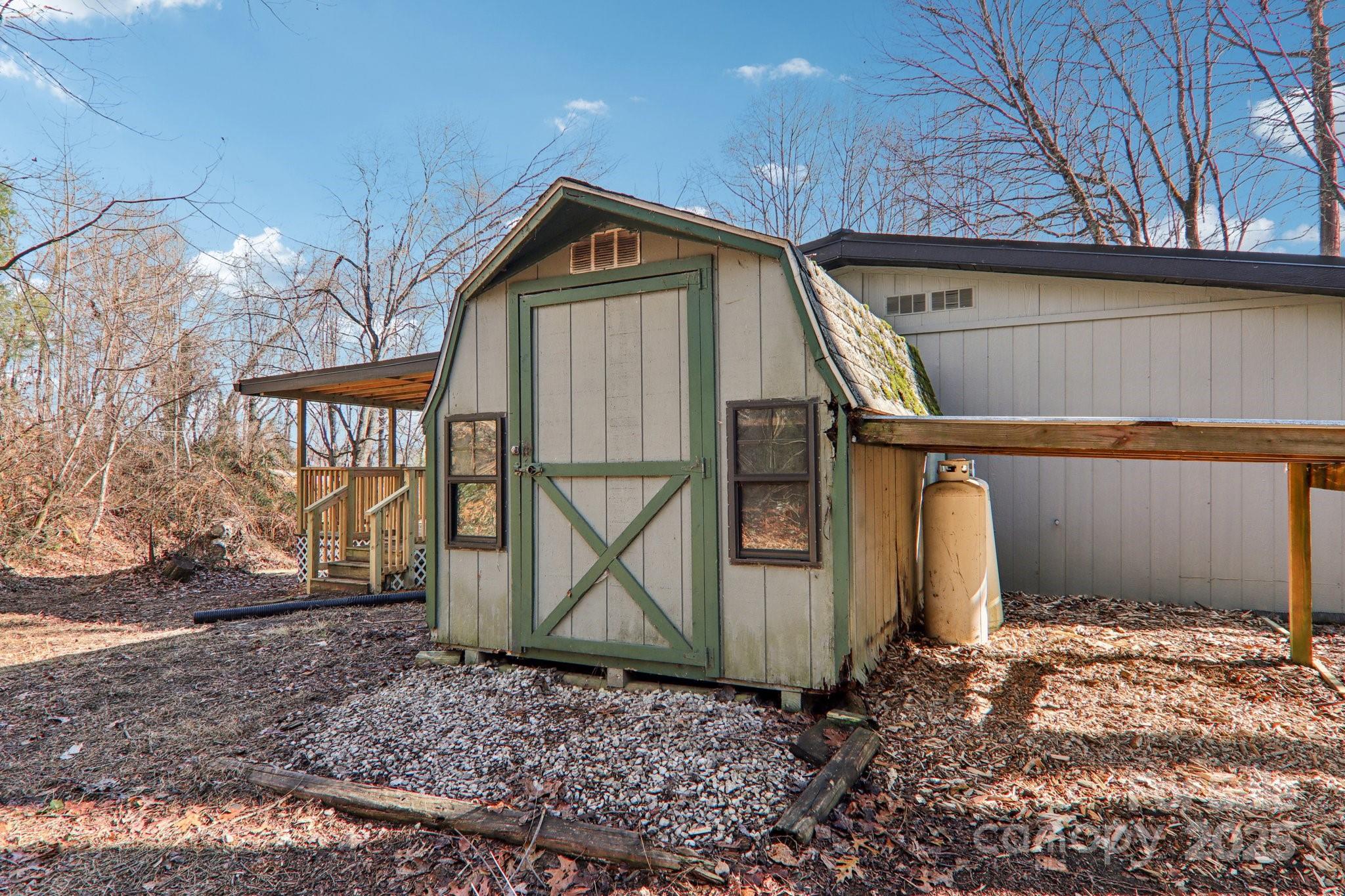 53 Woodscape Drive Mills River NC 28759