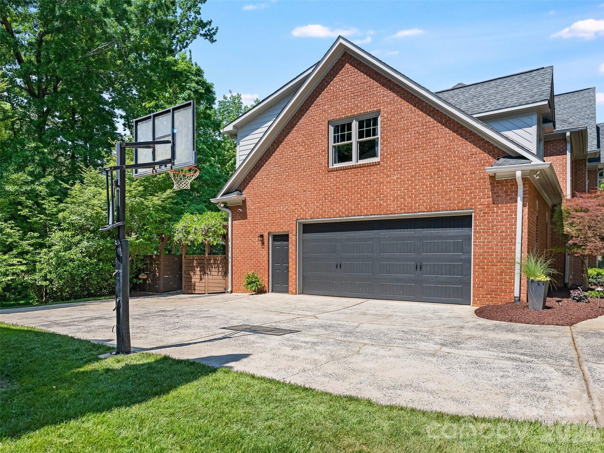 5833 Summerston Place Charlotte NC 28277