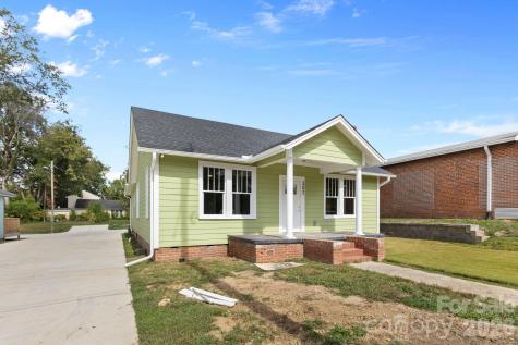 302 W Gay Street Lancaster SC 29720