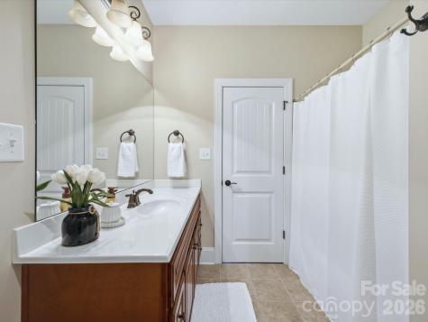 4005 Stonehill Lane Matthews NC 28104