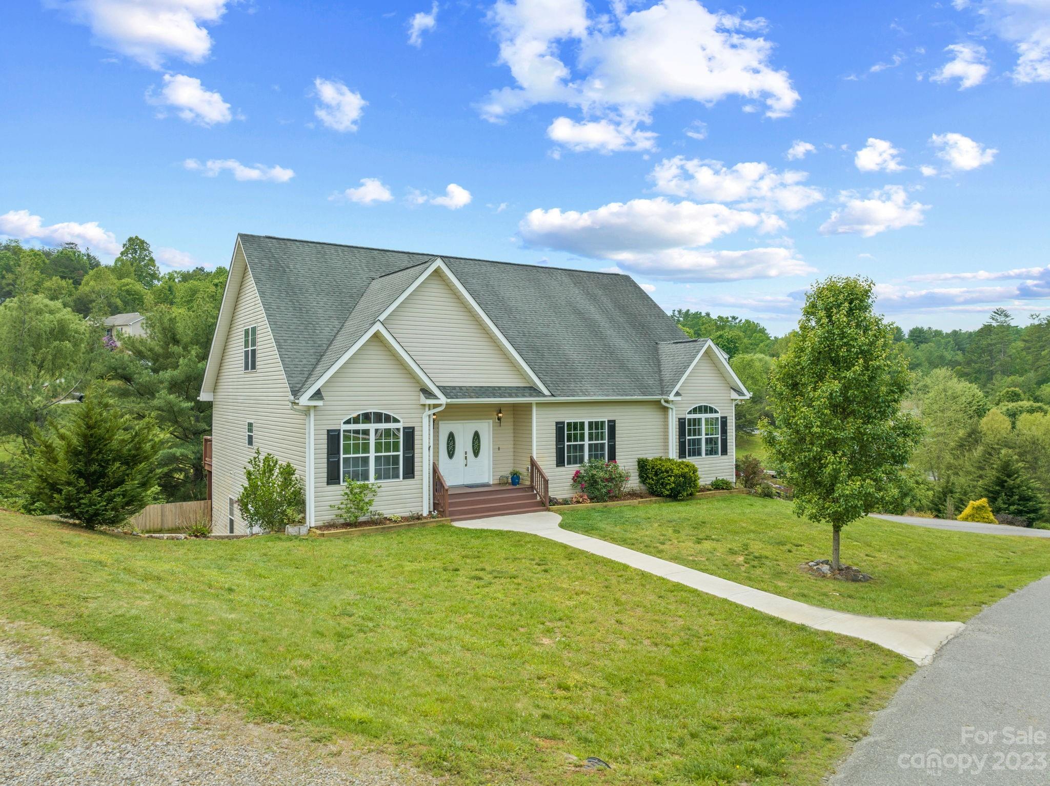 405 Macbeth Street Weaverville NC 28787