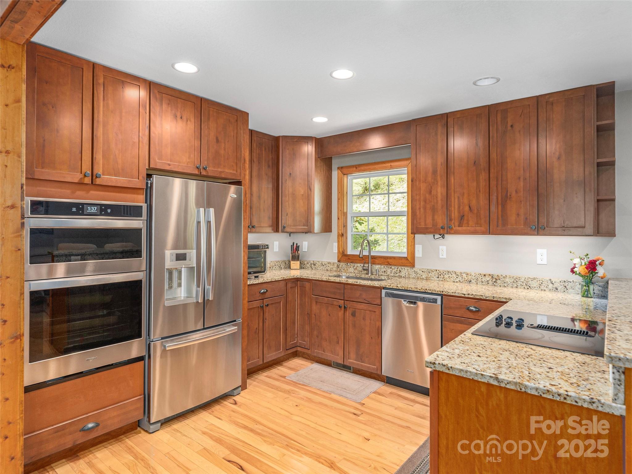 27 Little Roundtop Road Clyde NC 28721
