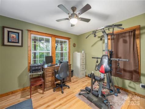 27 Little Roundtop Road Clyde NC 28721