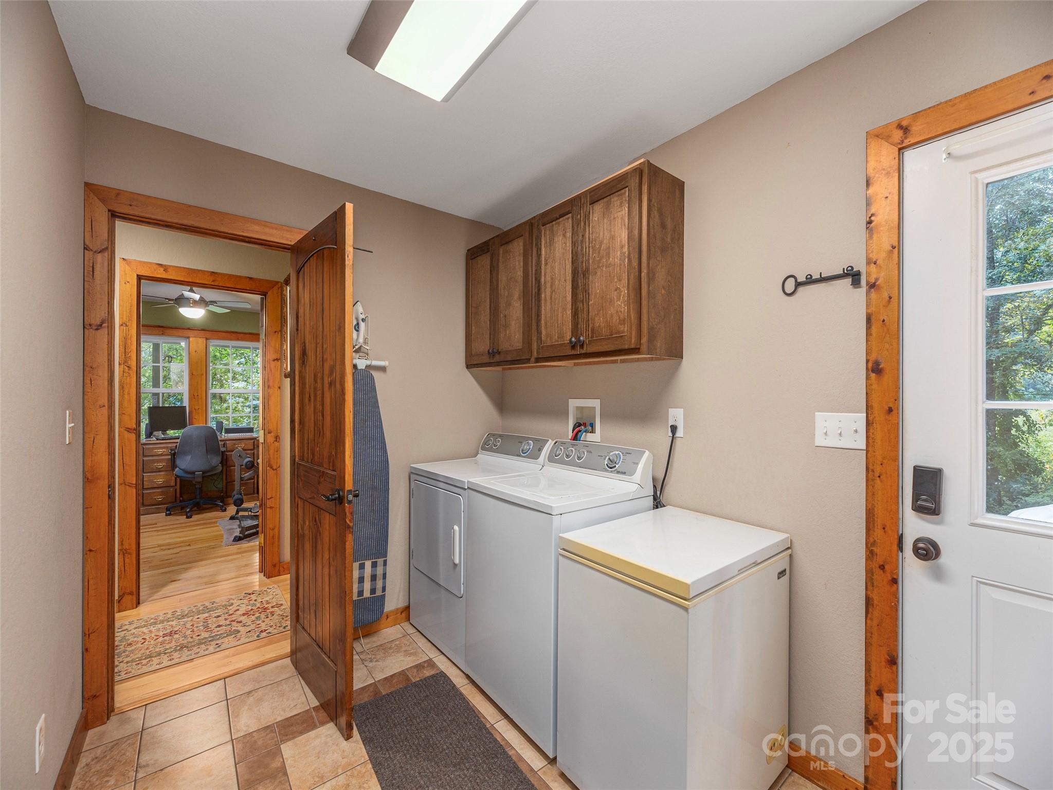 27 Little Roundtop Road Clyde NC 28721