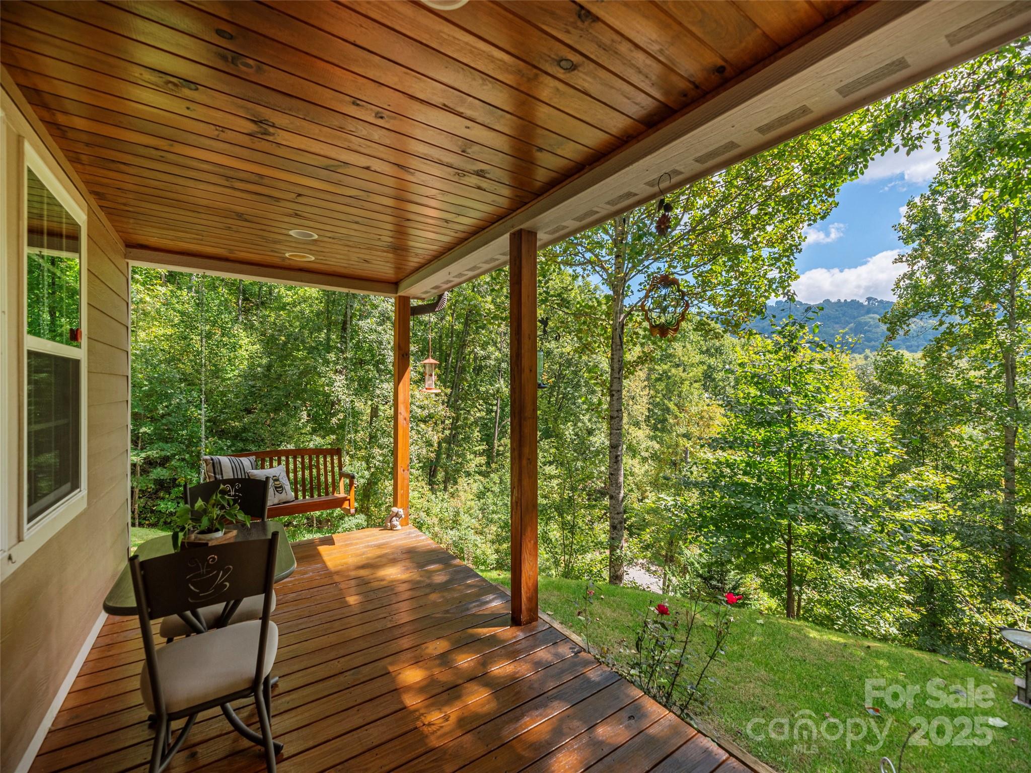 27 Little Roundtop Road Clyde NC 28721