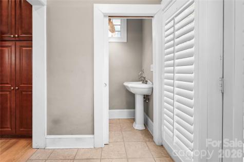 46 Marsh Avenue NW Concord NC 28025