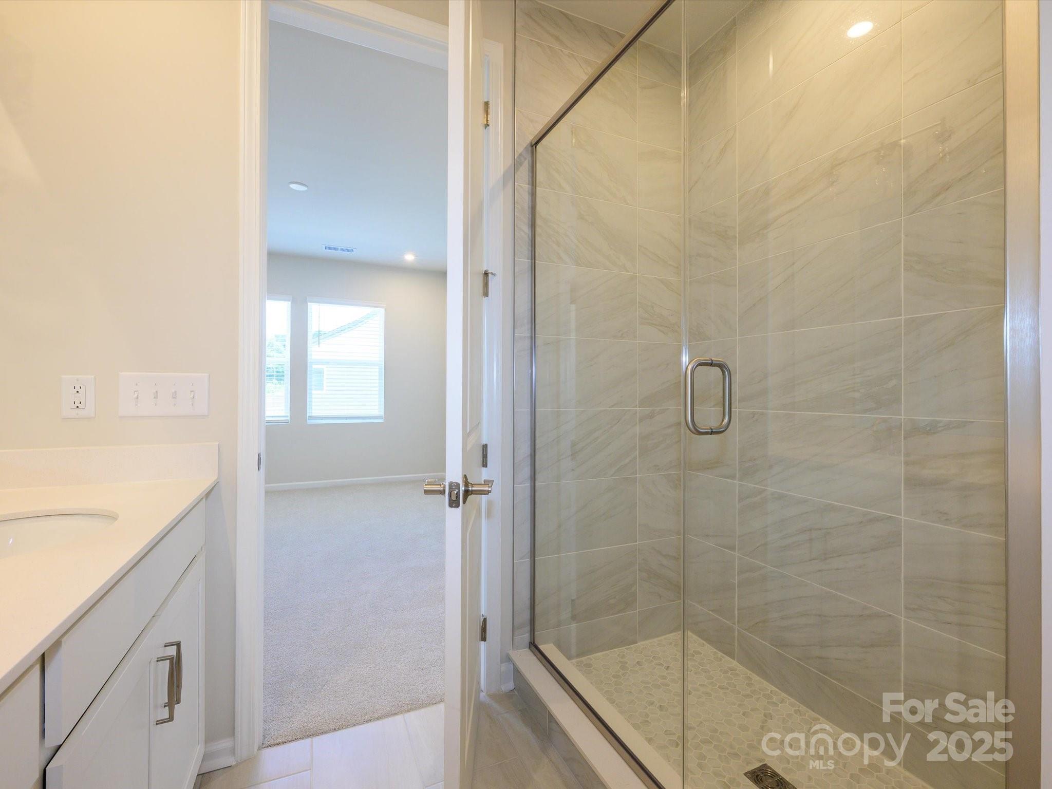 5640 Kingspan Drive Charlotte NC 28217