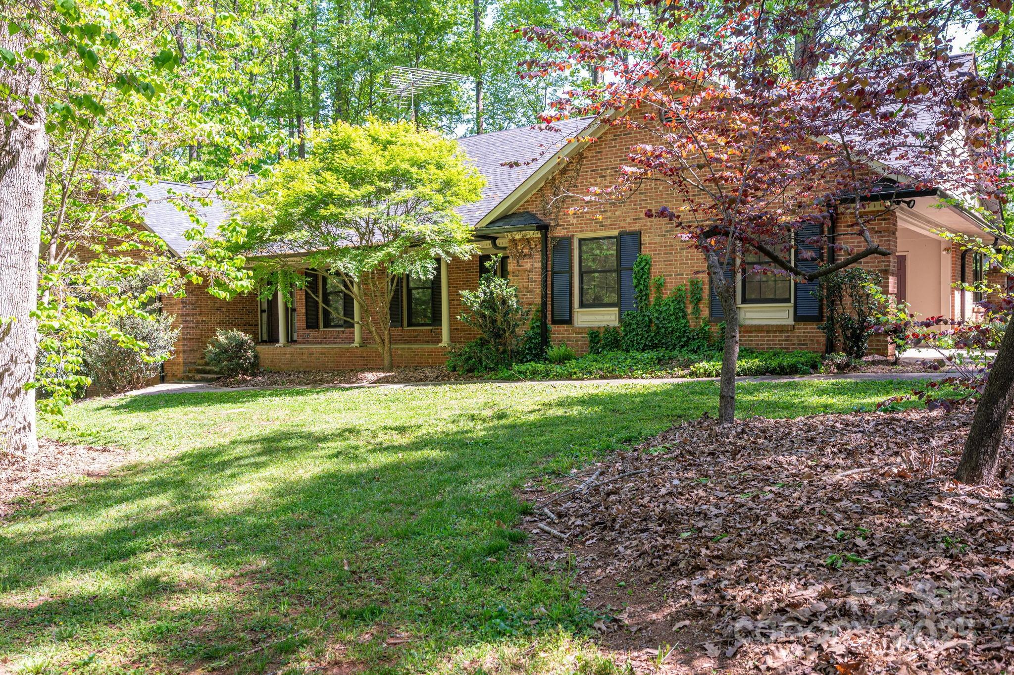 1058 General Hoke Drive Lincolnton NC 28092