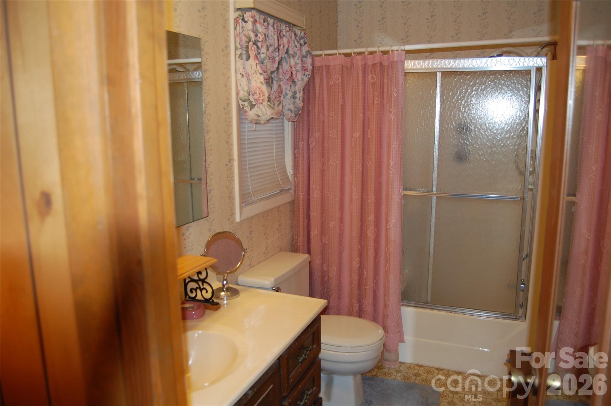 202 Knoll Circle Newland NC 28657