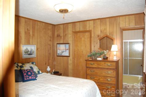 202 Knoll Circle Newland NC 28657