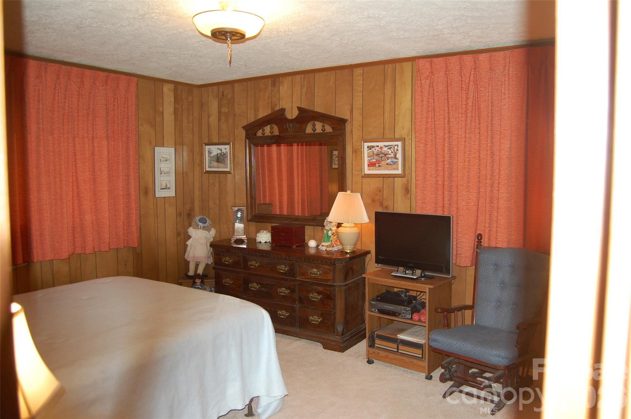202 Knoll Circle Newland NC 28657