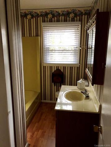 74 Mountain Laurel Drive Spruce Pine NC 28777