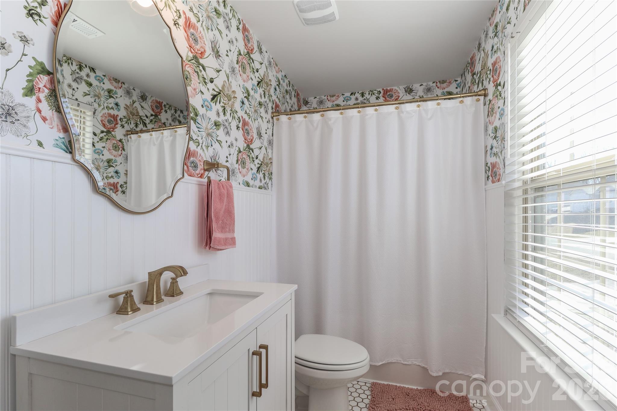 137 Northlake Drive Statesville NC 28677