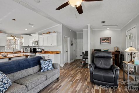 119 Deerfield Drive New London NC 28127