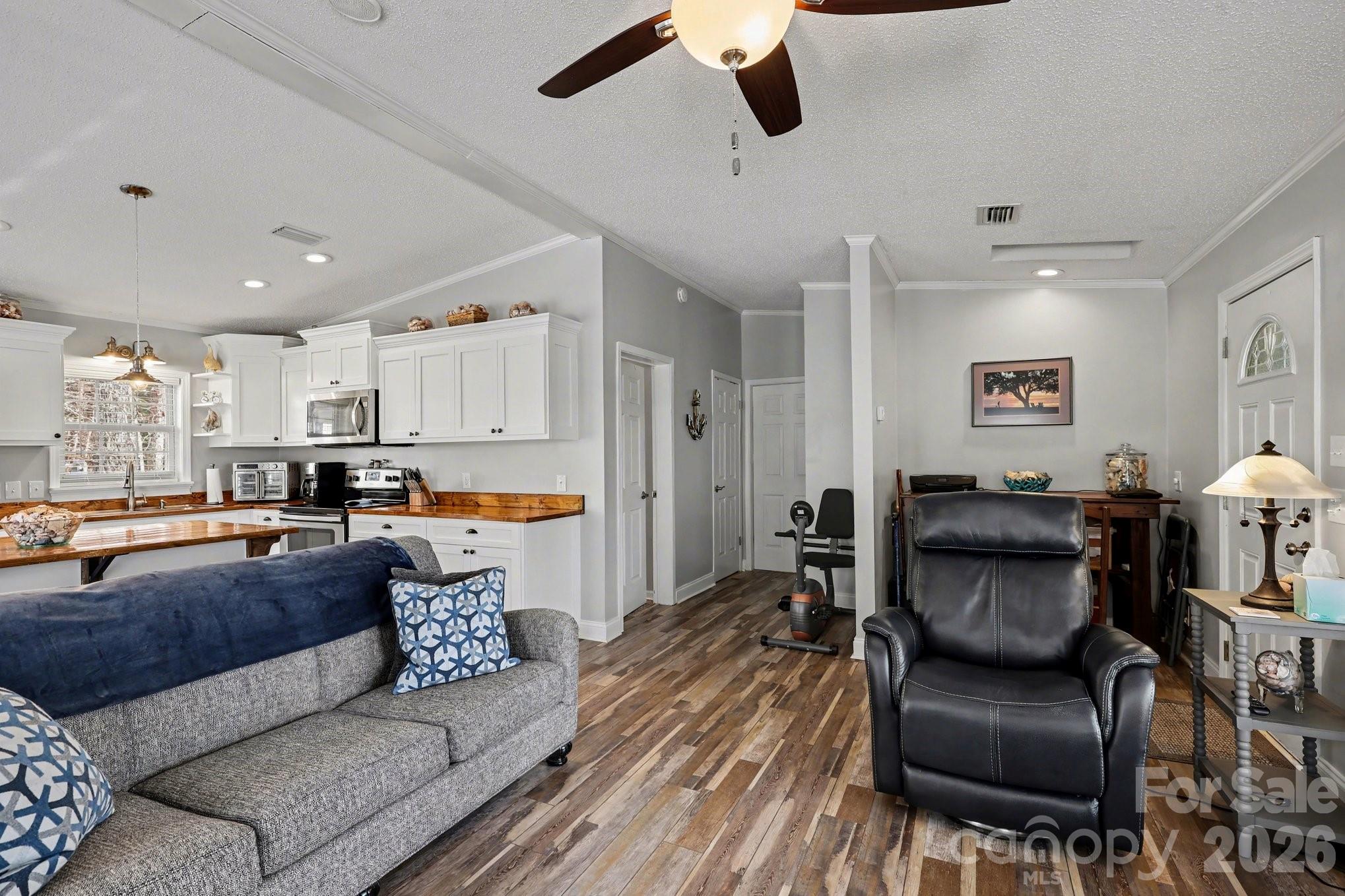 119 Deerfield Drive New London NC 28127