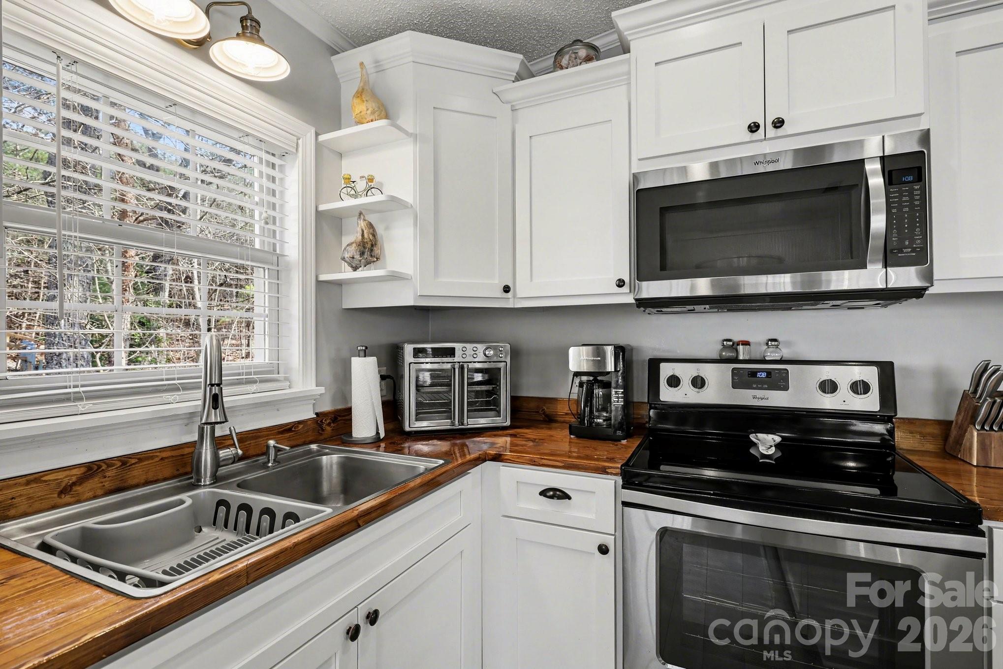 119 Deerfield Drive New London NC 28127