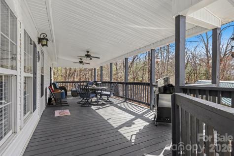 119 Deerfield Drive New London NC 28127
