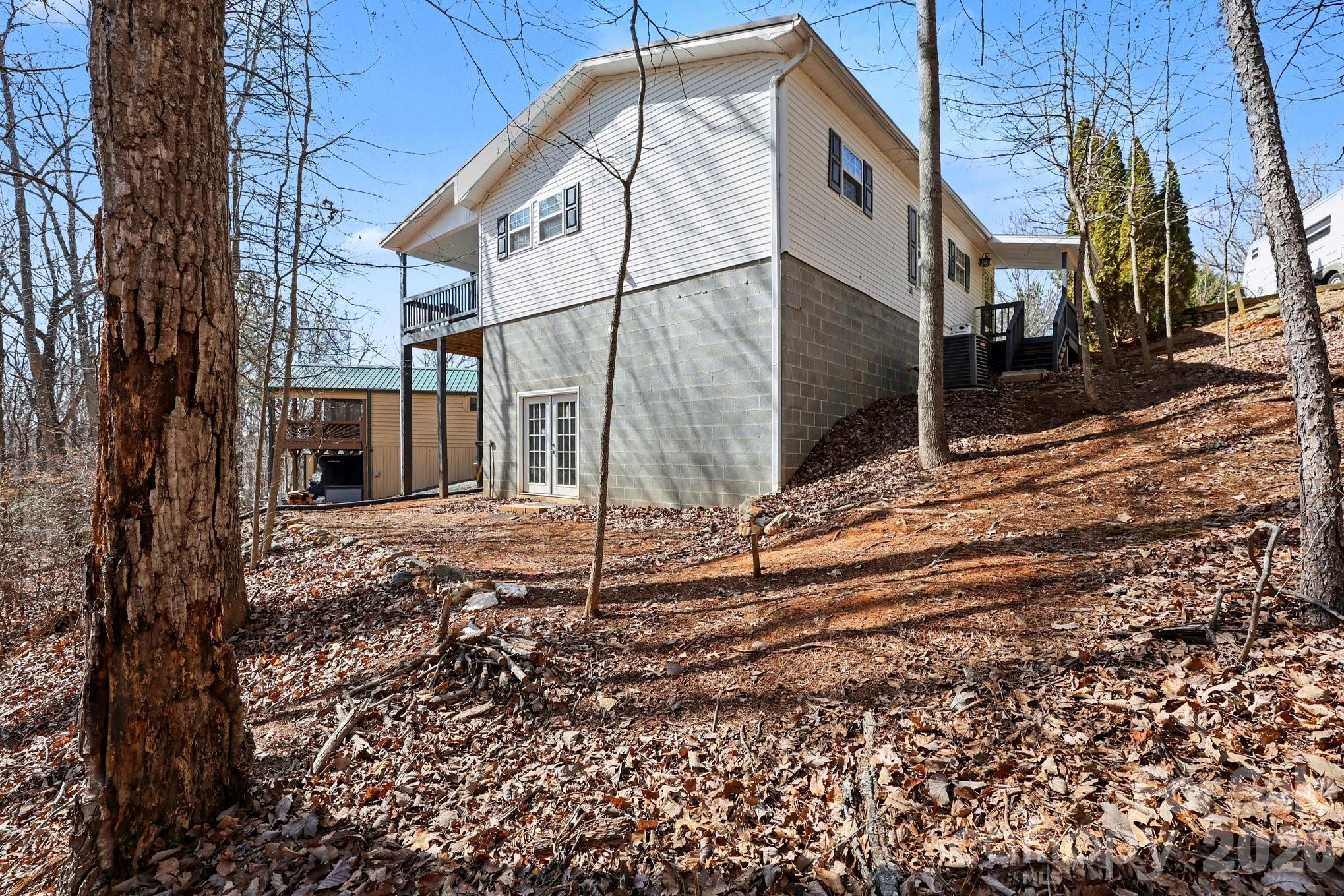119 Deerfield Drive New London NC 28127