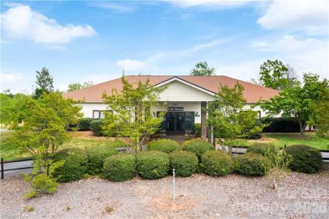 119 Deerfield Drive New London NC 28127