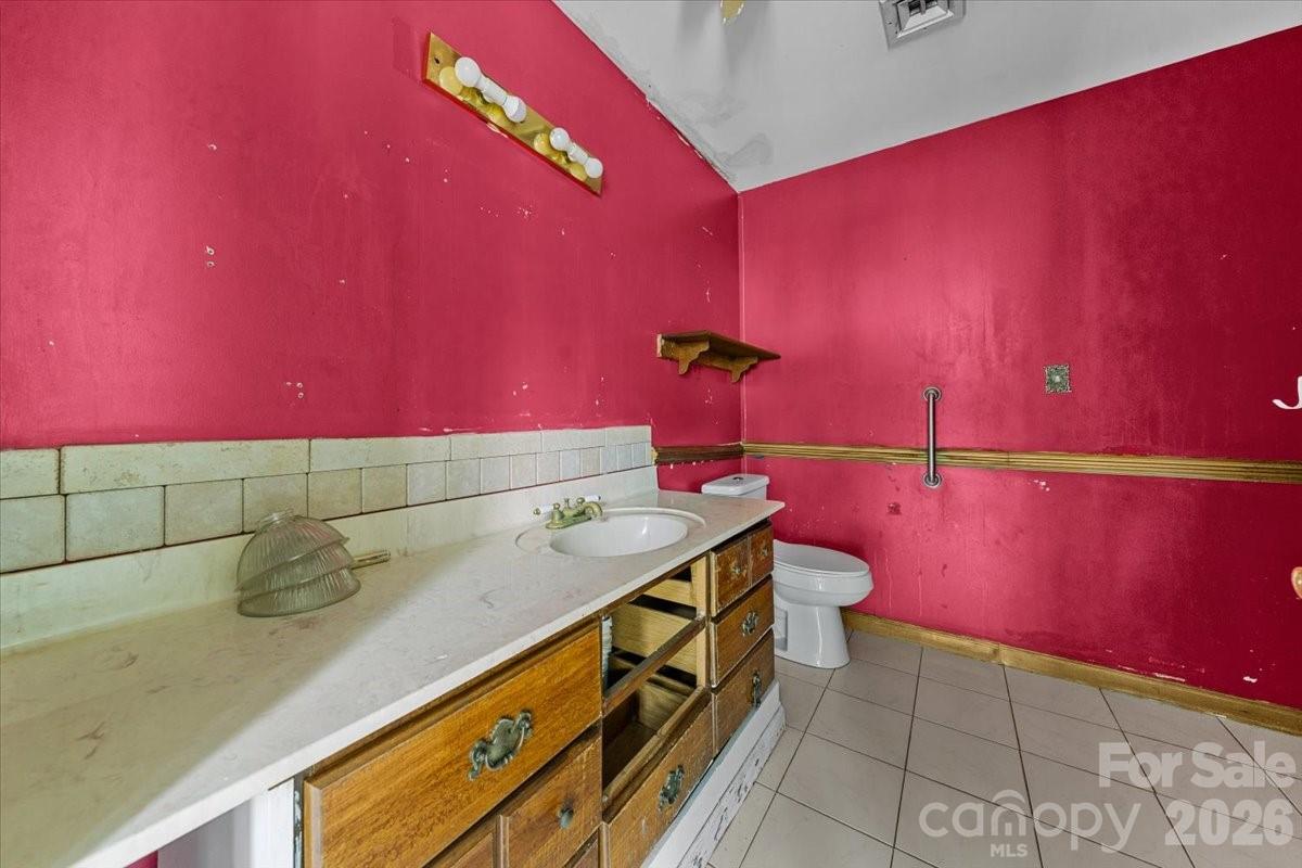 444 Craven Street Star NC 27356