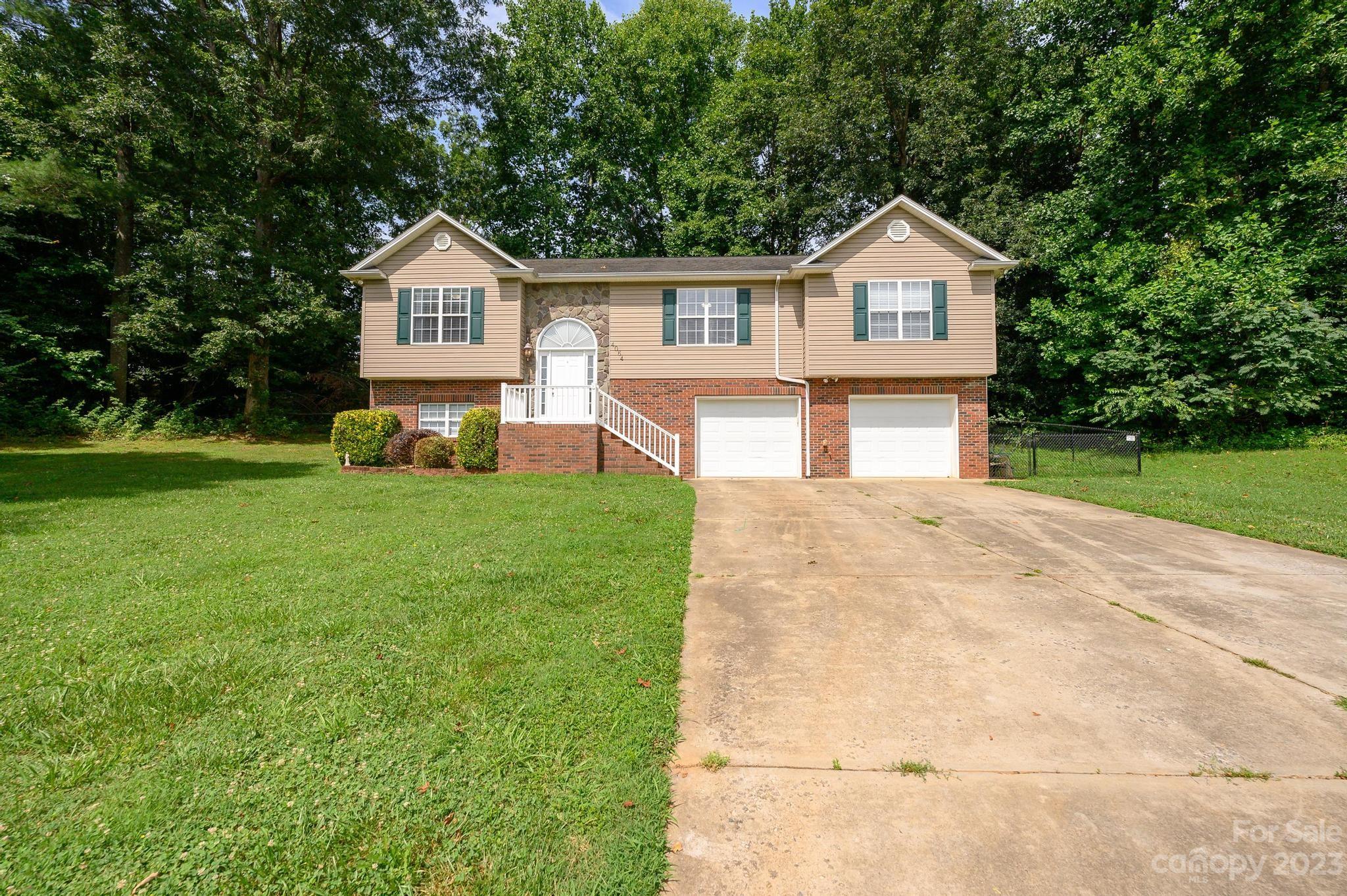 4064 Caitlins Way Hickory NC 28602